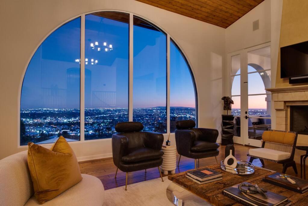 Private Spanish Mansion Perched In The Hills Holiday home *