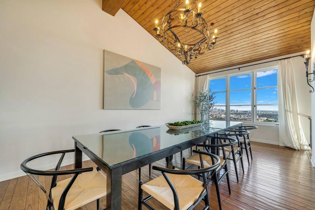 Private Spanish Mansion Perched In The Hills Holiday home *